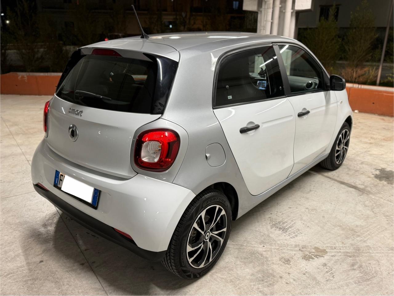Smart ForFour 70 1.0 Youngster