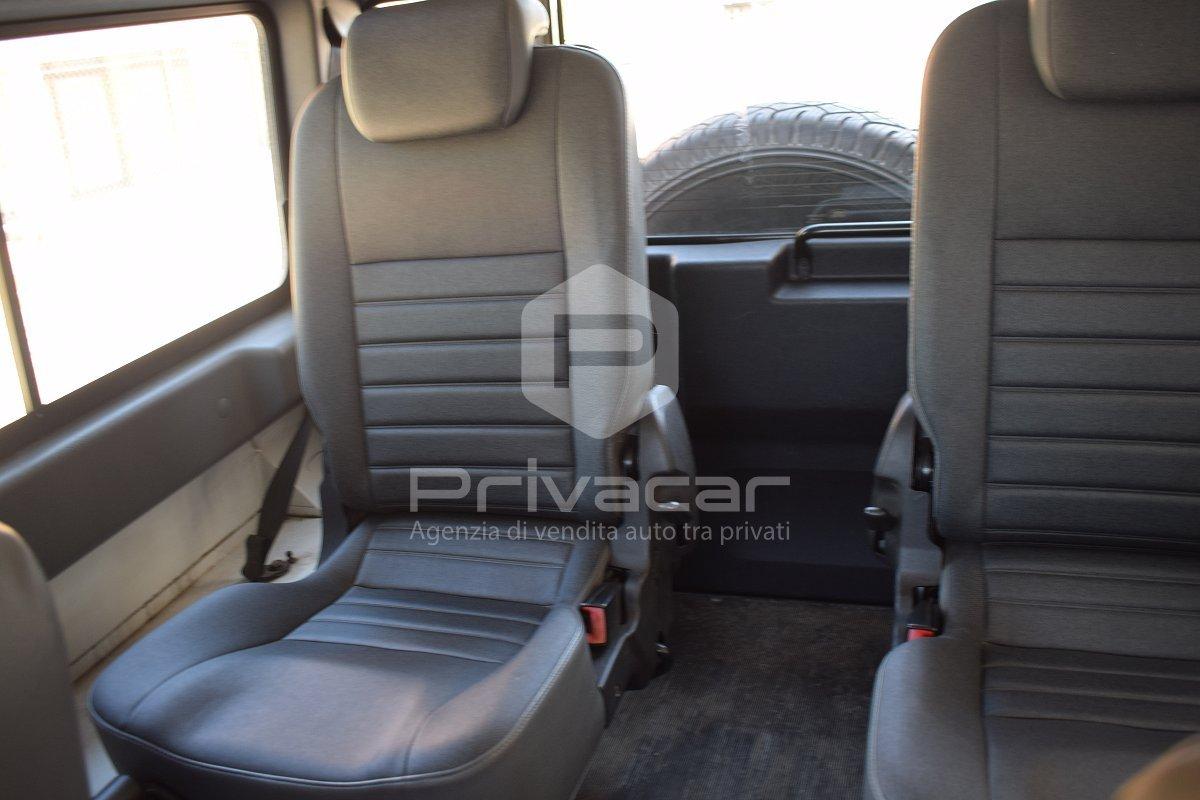 LAND ROVER Defender 90 2.2 TD4 Station Wagon N1