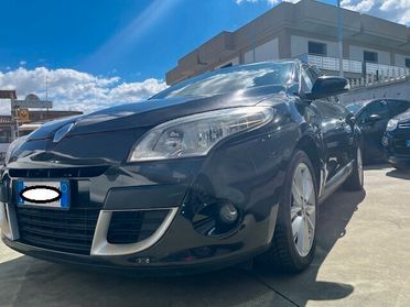 RENAULT MEGANE INTERNI IN PELLE , NAVIGATORE FULL...