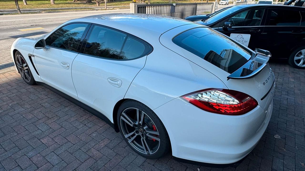 Porsche Panamera 4.8 GTS