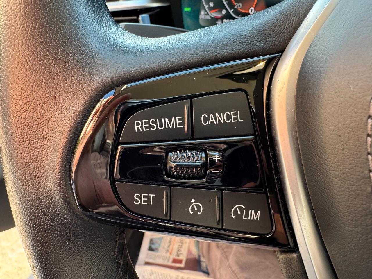 BMW 518 MHE LUXURY BERLINA