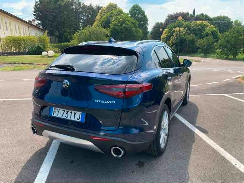 Alfa Romeo Stelvio 2.2 Turbodiesel 190 CV AT8 Q4 Executive