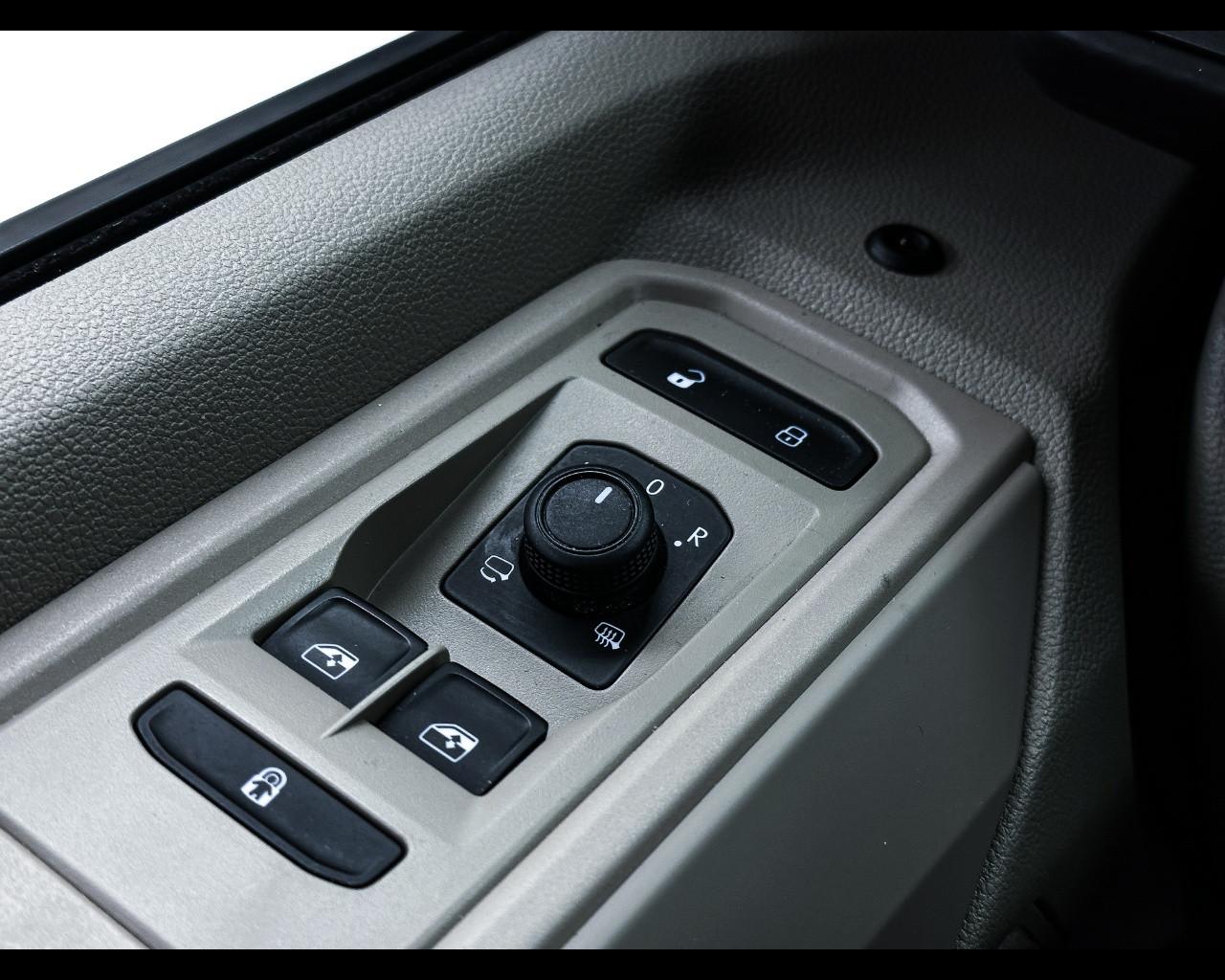 VOLKSWAGEN Multivan 7ª '21-> - Multivan 2.0 TDI 150CV DSG Space