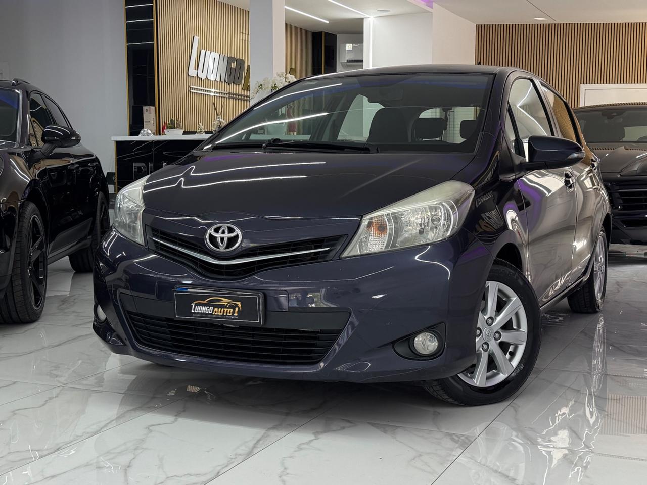 Toyota Yaris 1.0 Lounge Full Opt