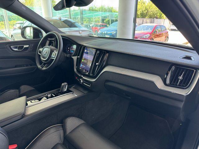 VOLVO XC60 B4 (d) Mild Hybrid 197cv Aut. Plus Dark R-Design