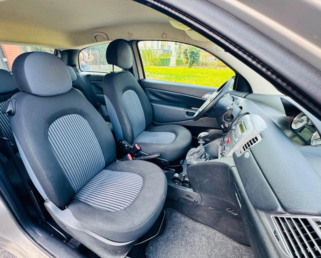 Lancia Ypsilon 1.2 Platino