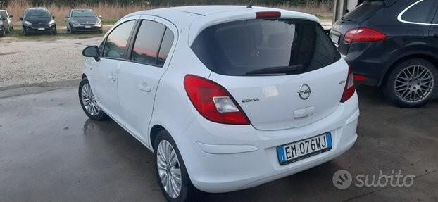 Opel Corsa 1.3 5 porte ok patentati