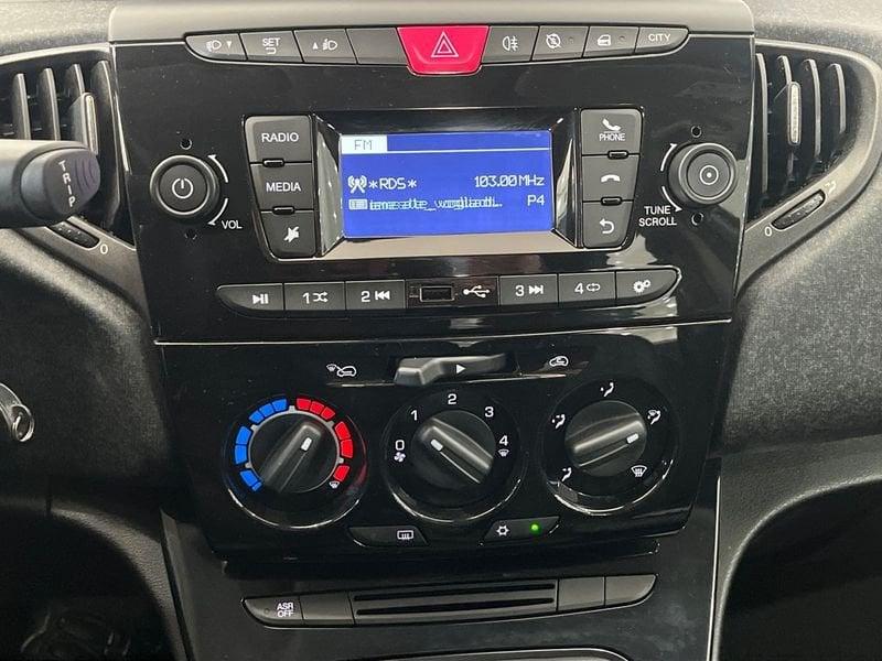 Lancia Ypsilon Ypsilon 1.0 firefly hybrid s&s 70cv