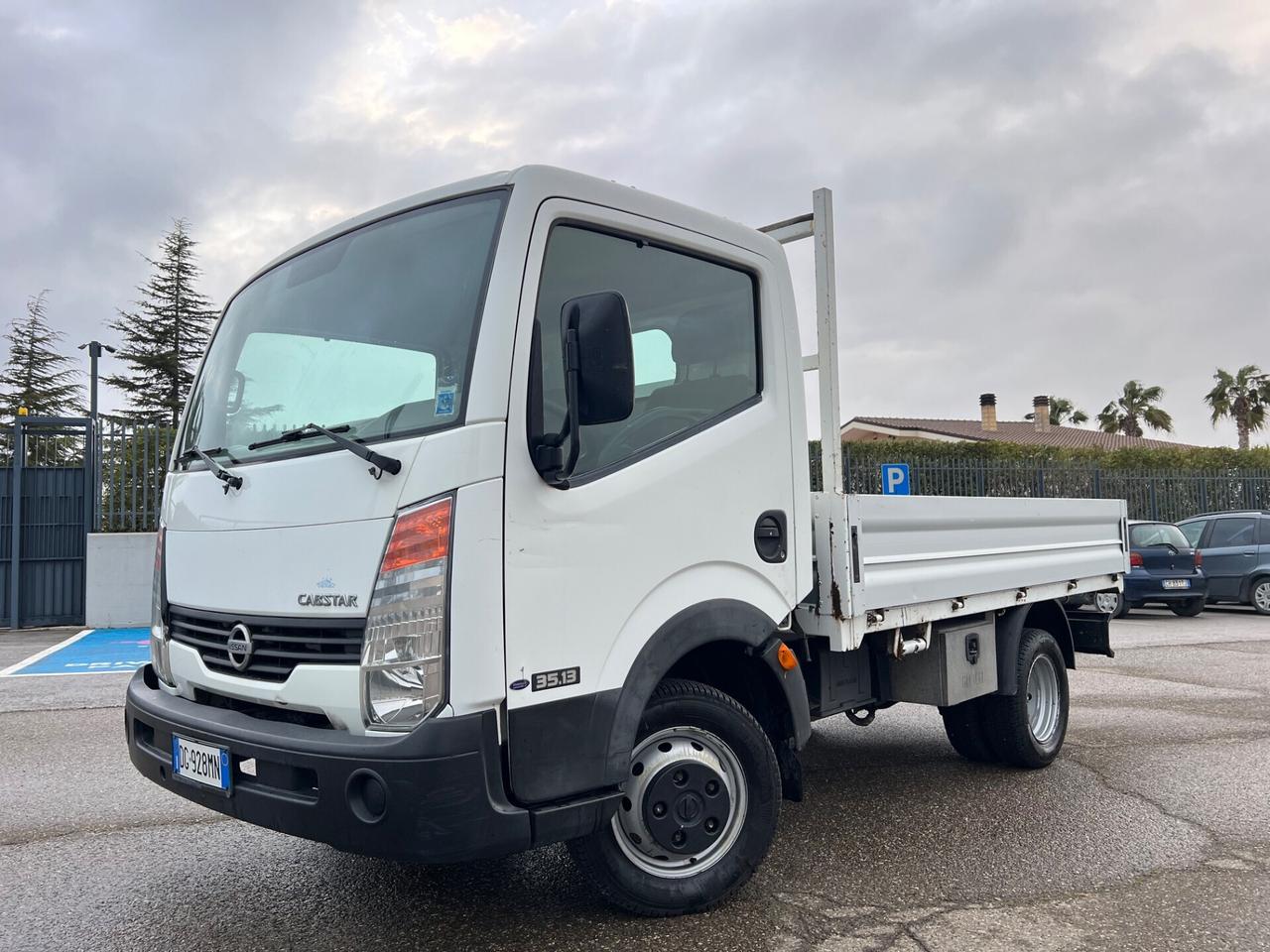 Nissan Cabstar 35.13 2.5 TD Cassone Fisso 115.000km