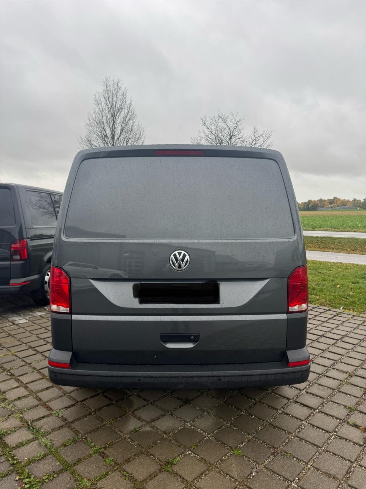 VOLKSWAGEN T6 TRANSPORTER