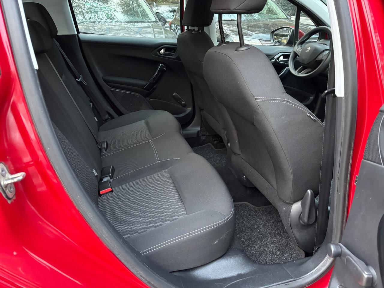 Peugeot 208 1.4 HDi 68 CV 5 porte Active ok Neopatentati