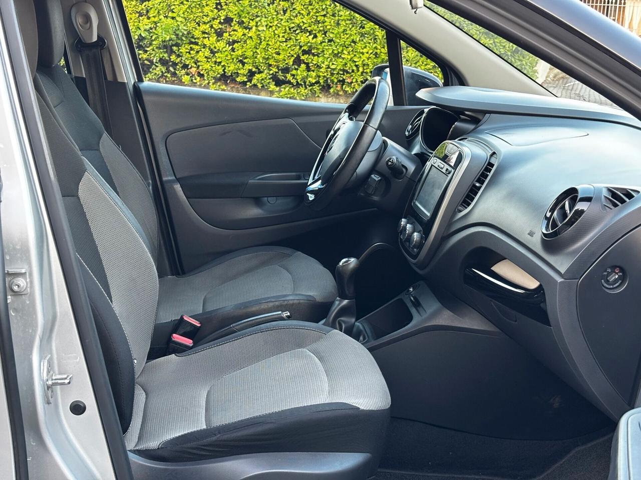 Renault Captur dCi 8V 90 CV Start&Stop Energy Life..CELL 393 690 2051 WUATSAPP