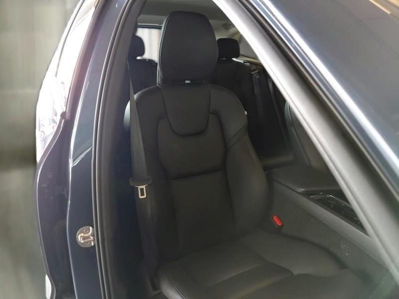 VOLVO XC60 B4 D AWD AUTOMATICO PLUS DARK SUV