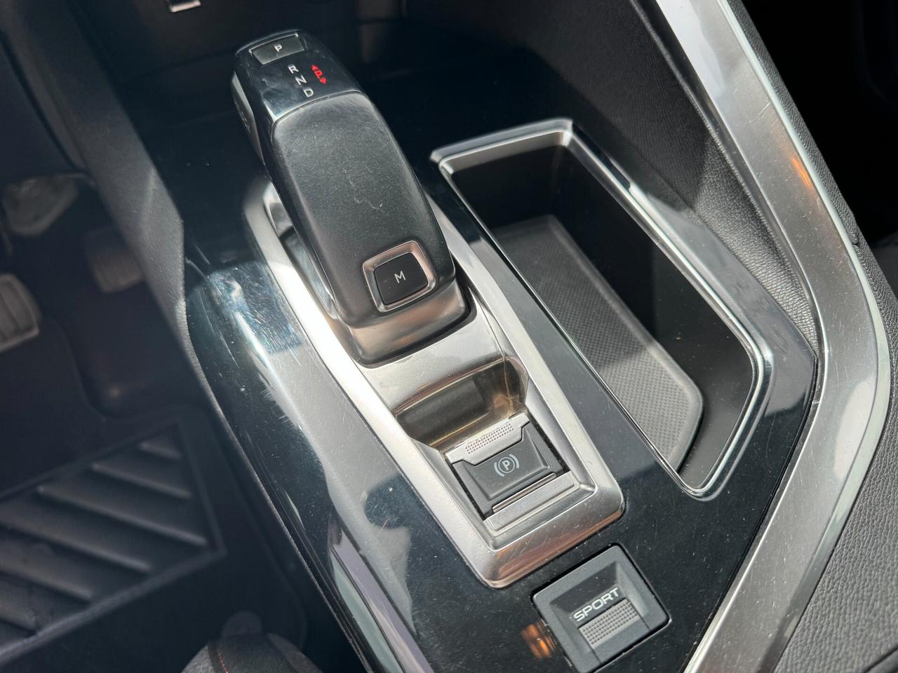 Peugeot 3008 BlueHDi 120 S&S EAT6 Business