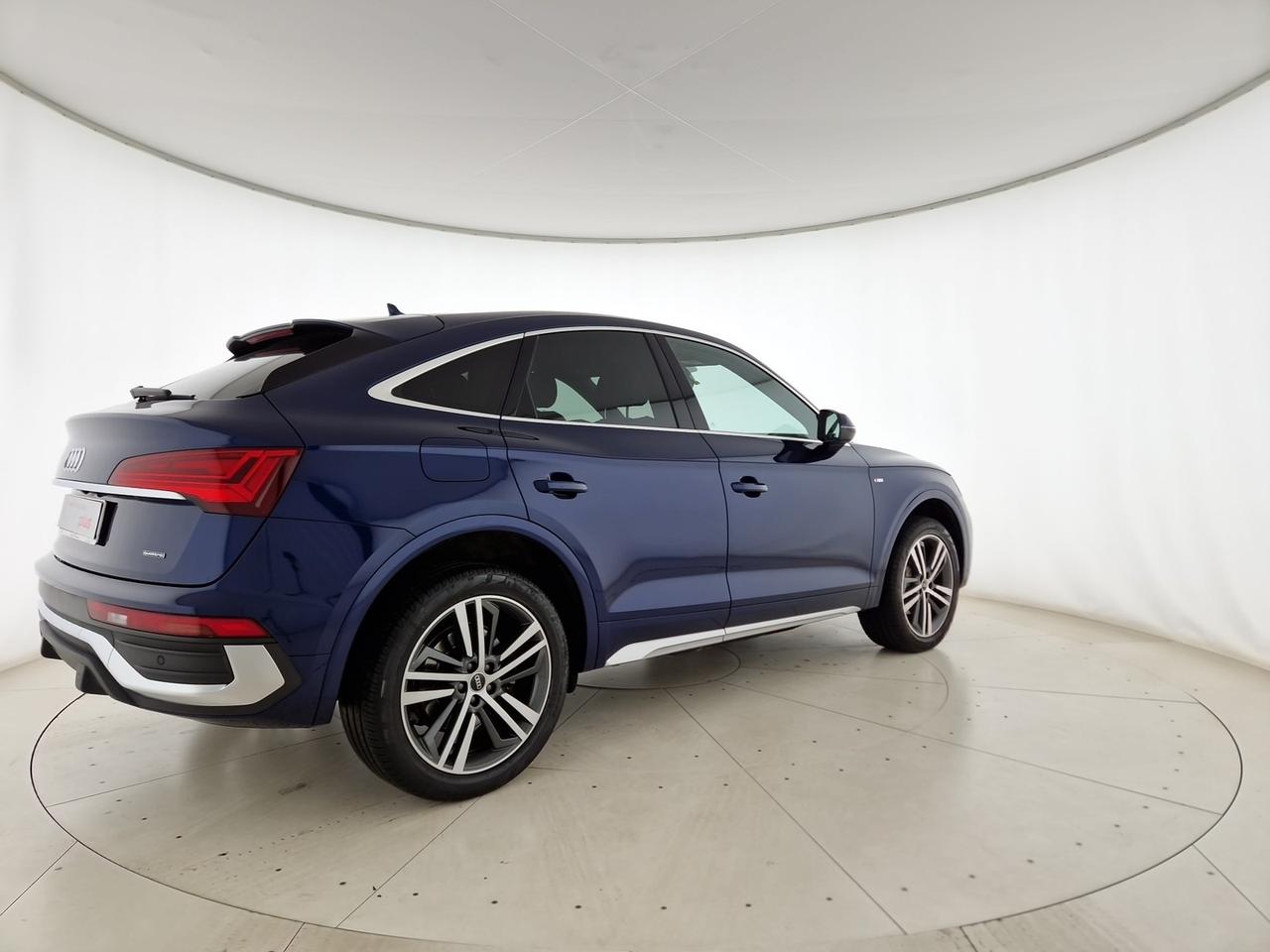 Audi Q5 sportback 40 2.0 tdi mhev 12v s line plus quattro s-tronic