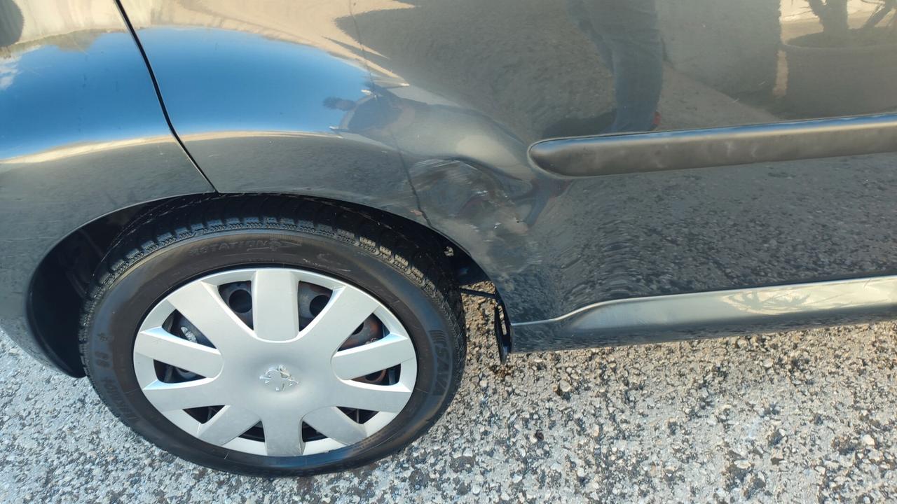 Peugeot 107 1.0 68CV 5p. Desir