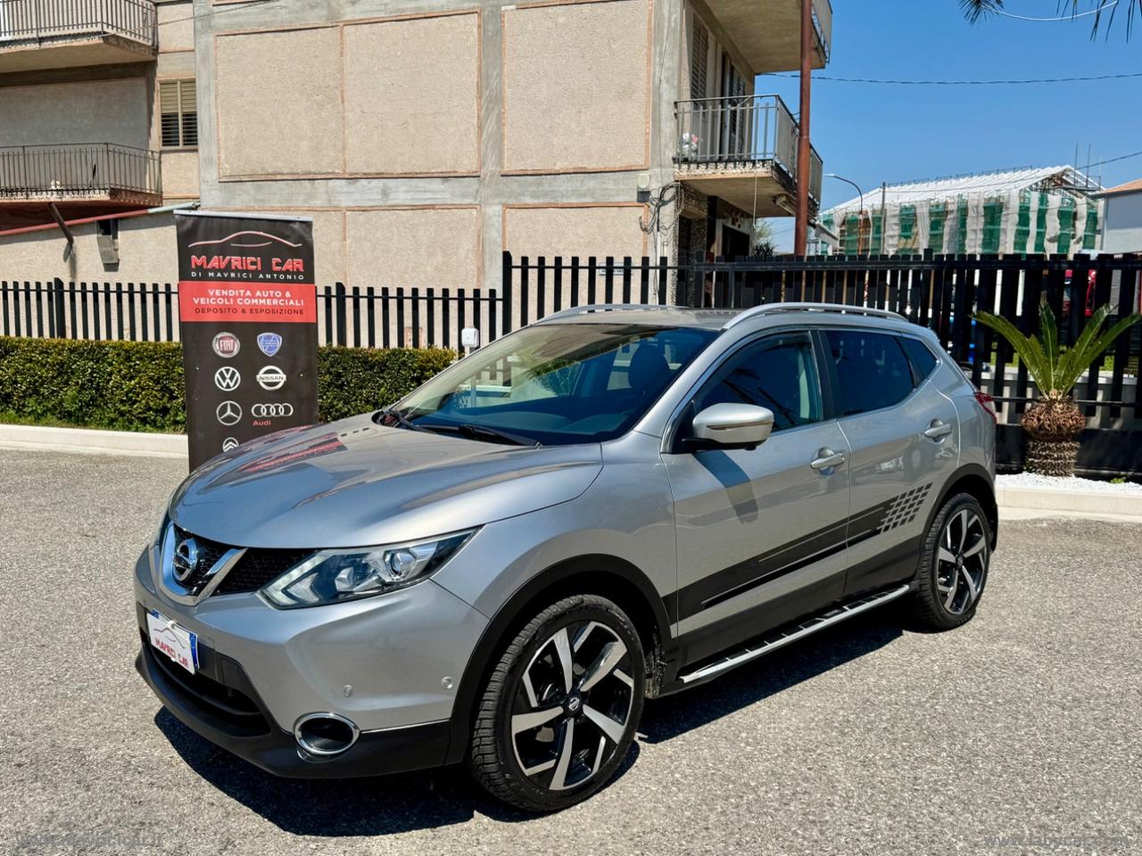 NISSAN Qashqai 1.6 dCi 4WD N-Connecta