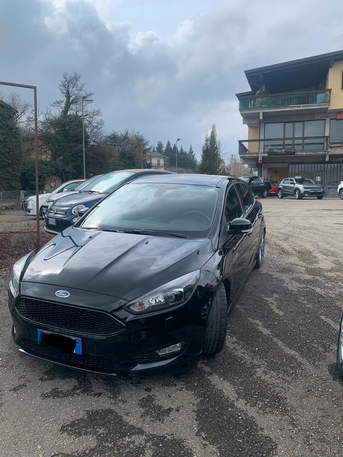 Ford Focus ST Line sport - full optional 159500 km tagliandata in ottimo stato generale