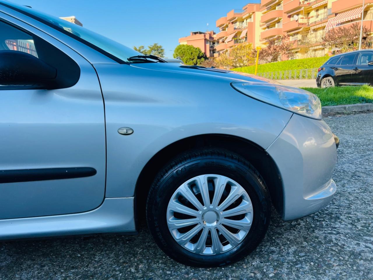 Peugeot 206 CON 12 MESI DI GARANZIA INCLUSI NEL PREZZO