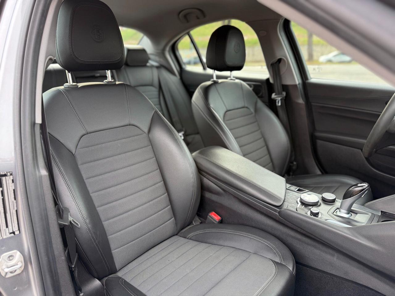 Alfa Romeo Giulia 2.2 Turbodiesel 160cv AT8 Super - 2020 - garanzia rate permute