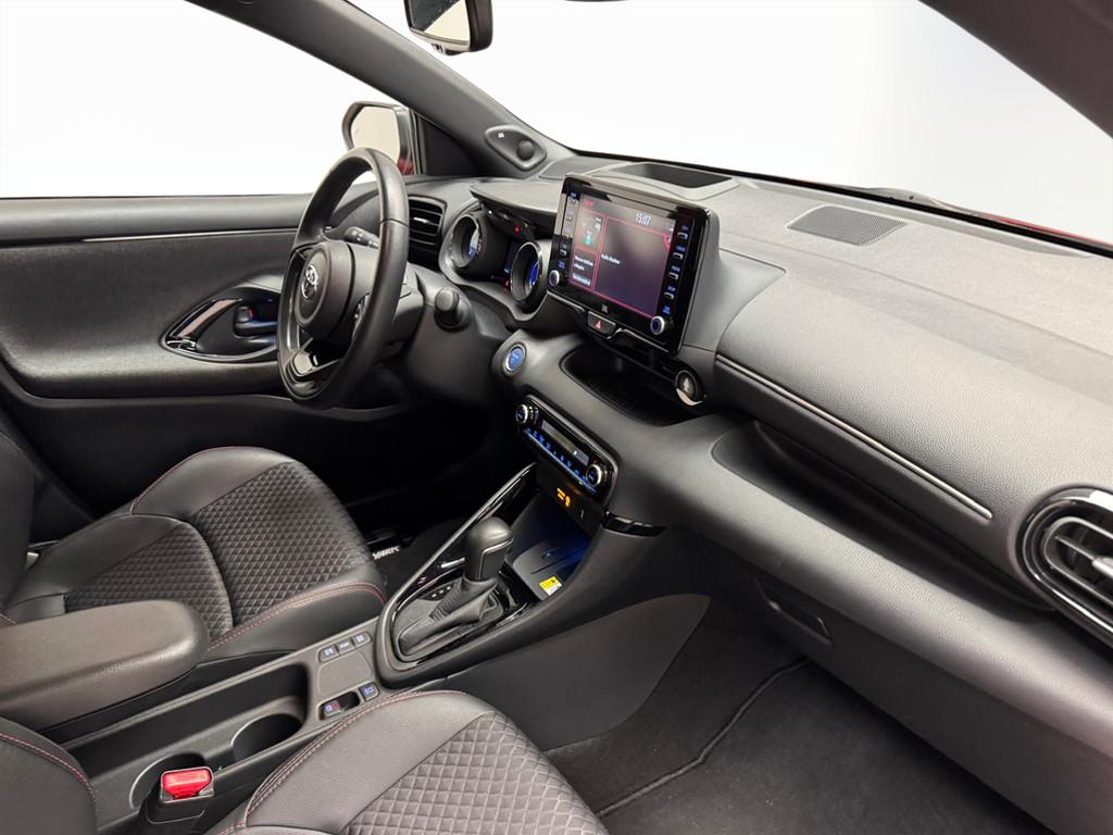 TOYOTA Yaris IV - Yaris 1.5h Premiere