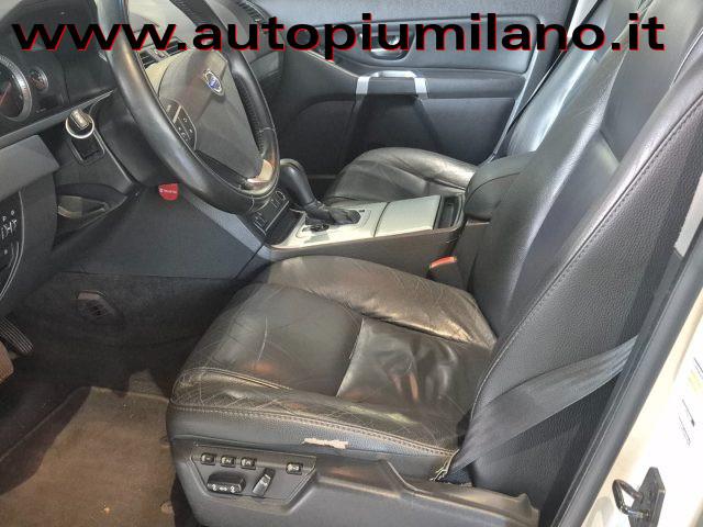 VOLVO XC90 D5 AWD Geartronic Momentum