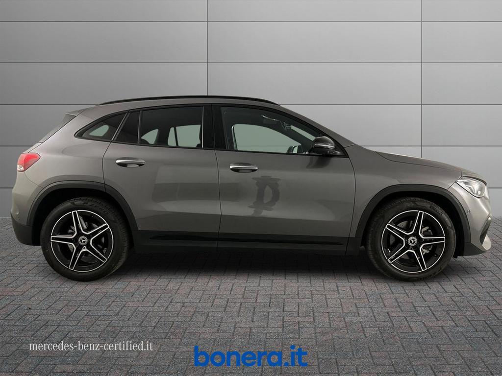 Mercedes GLA 200 200 D Premium 4Matic 8G-DCT