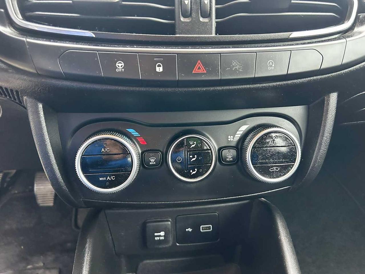 Fiat Tipo 1.6 Mjt S&S 5 porte Cross