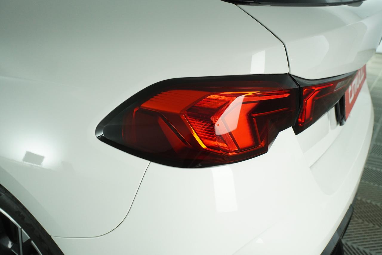 BMW Serie 1 (F70) 120d 48V MSport