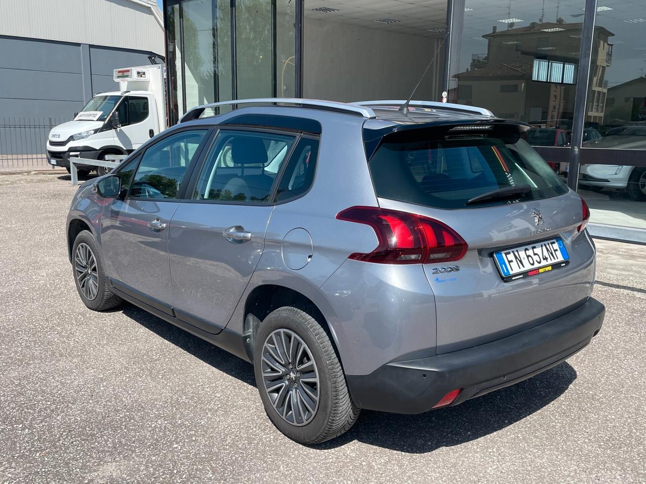Peugeot 2008 PureTech 82 Active ANCHE X NEOPATENTATI
