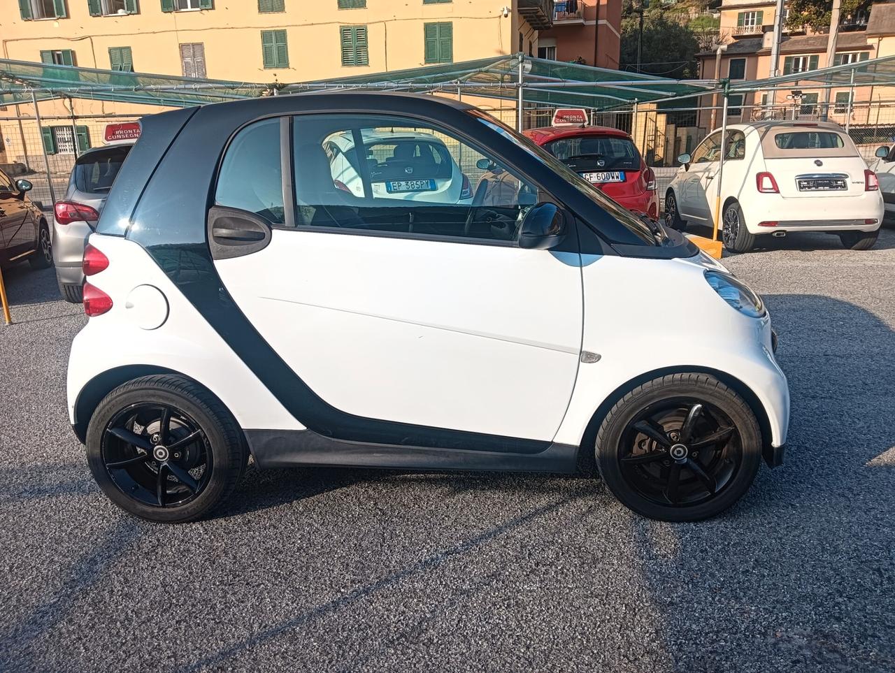 Smart ForTwo 1000 45 kW MHD coupé pure