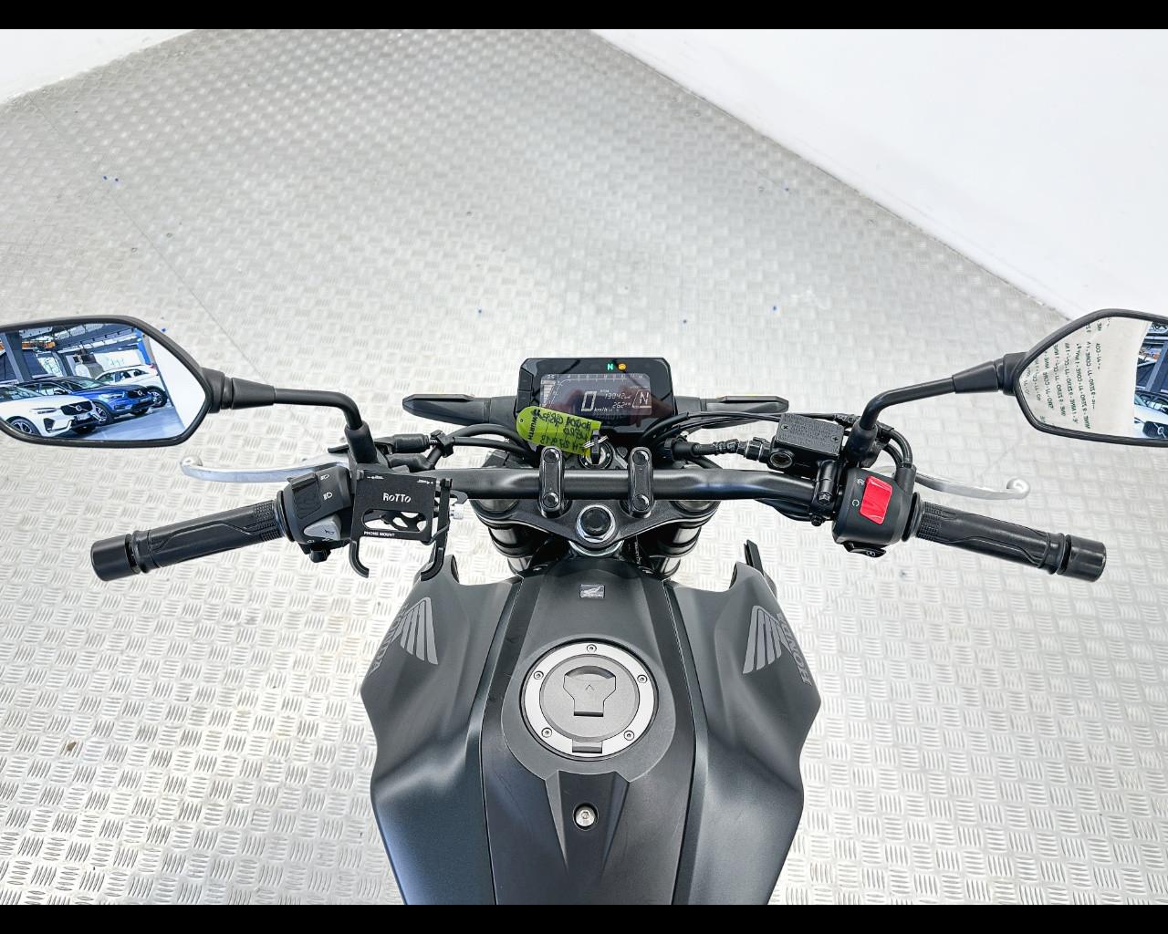 HONDA MOTO - CB 300 R