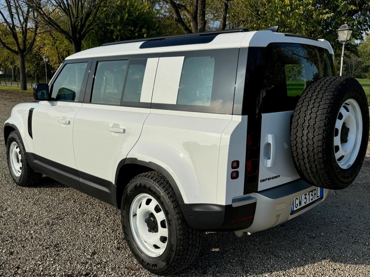 Land Rover Defender - SUBENTRO LEASING ATTENZIONE