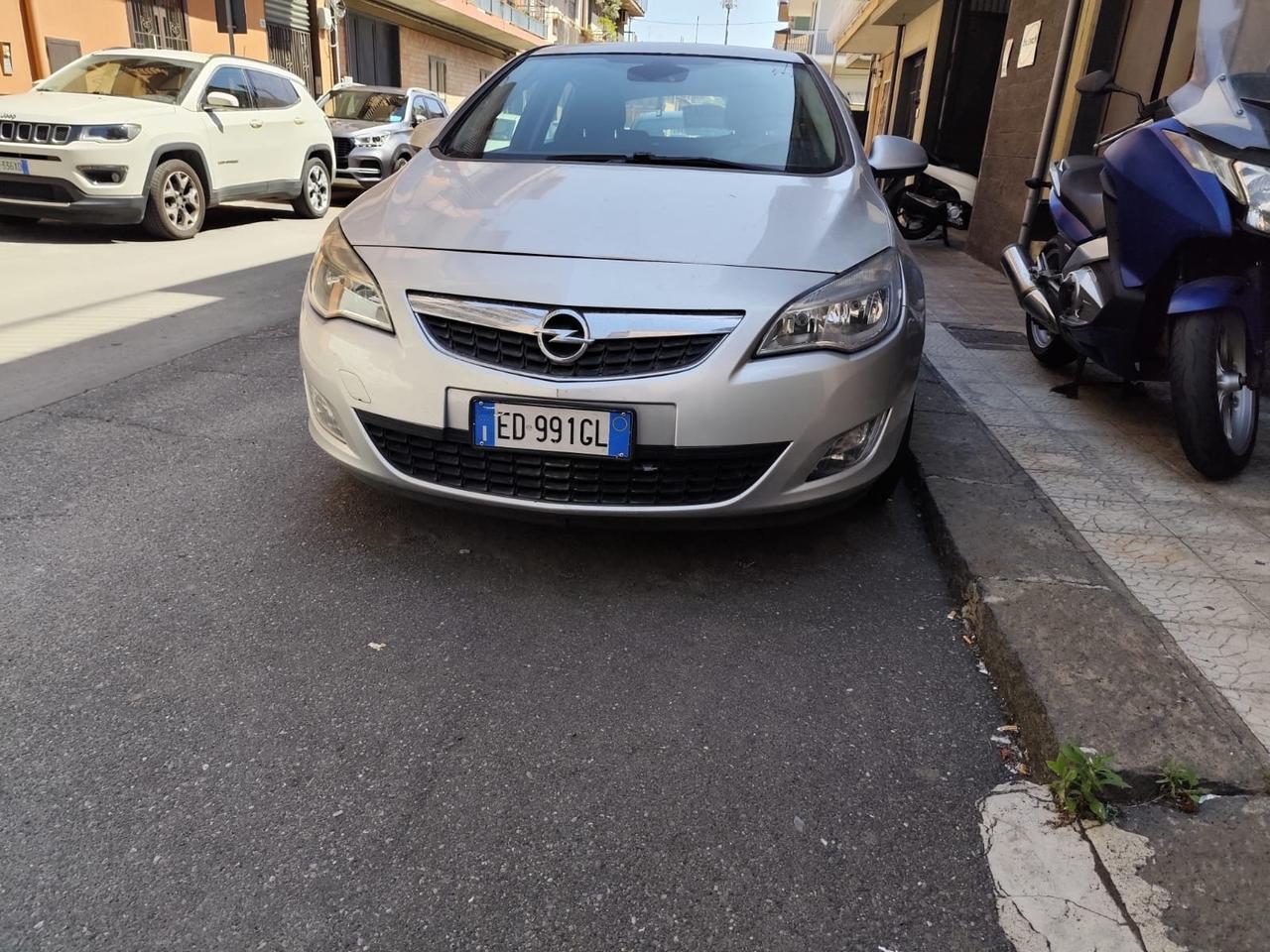 Opel Astra versione cosmo