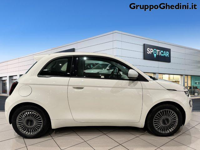 FIAT 500e La Prima Berlina 42 kWh