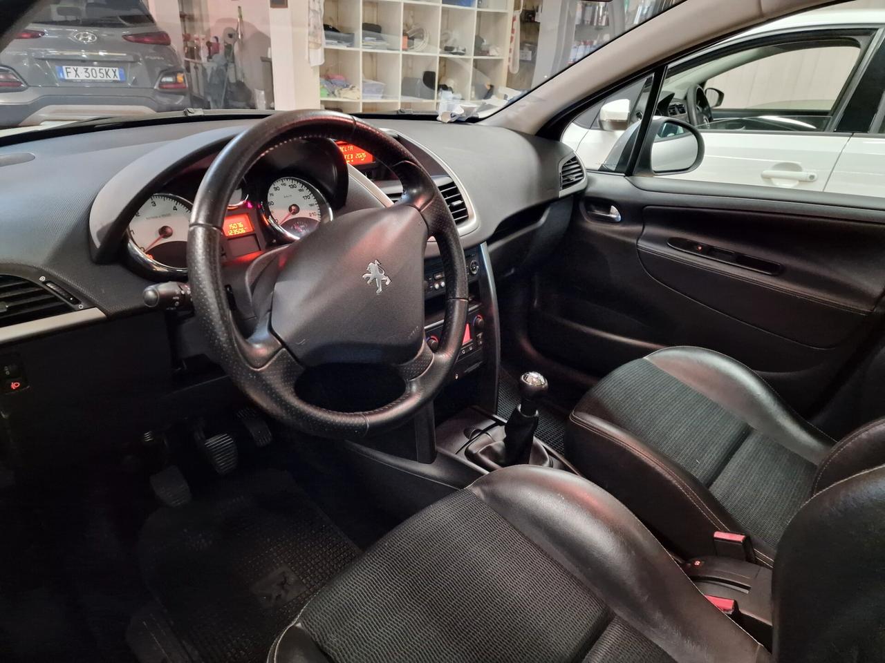 Peugeot 207 1.6 HDi 90CV SW Outdoor, 123 mila chilometri