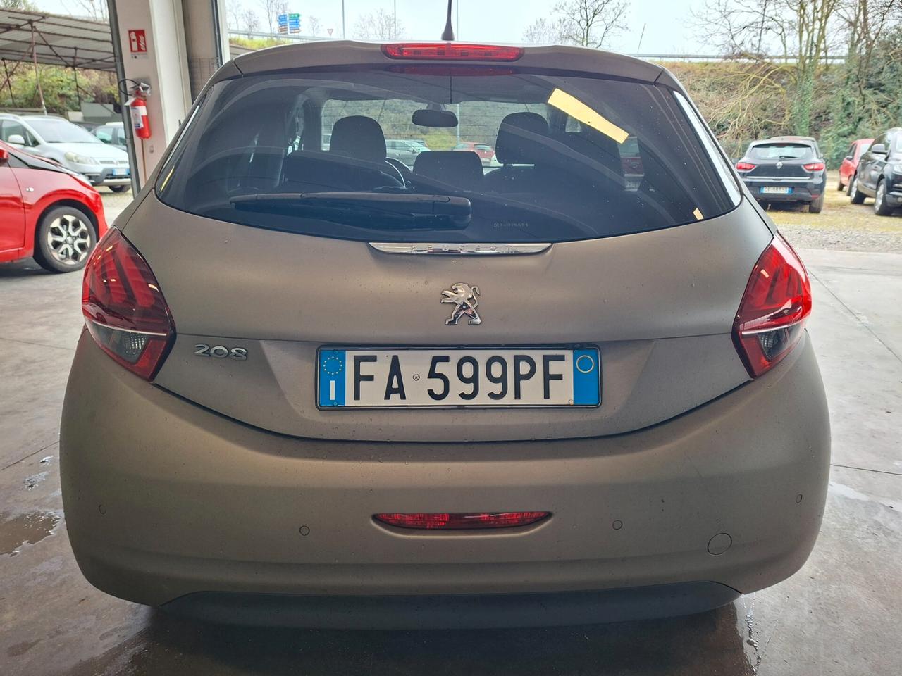 Peugeot 208 PureTech 82 5 porte Allure