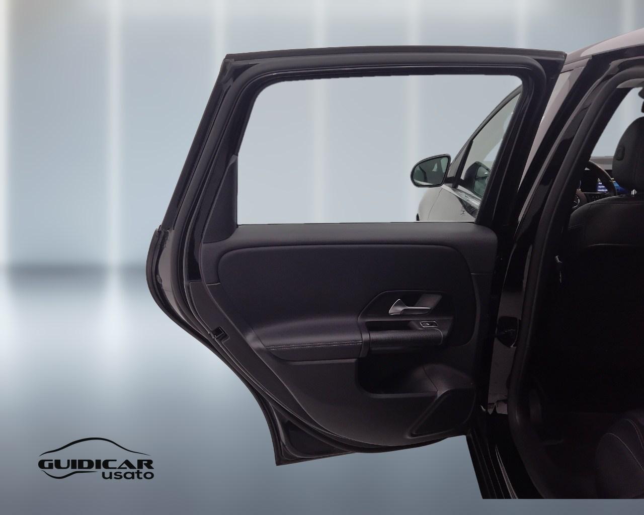 Mercedes-Benz Classe B - W247 2018 - B 180 d Sport auto