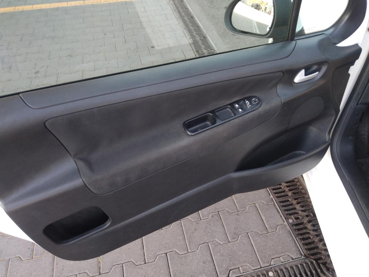 Peugeot 207 1.4 8V 75CV 3p. Energie ECO GPL x neopatentati