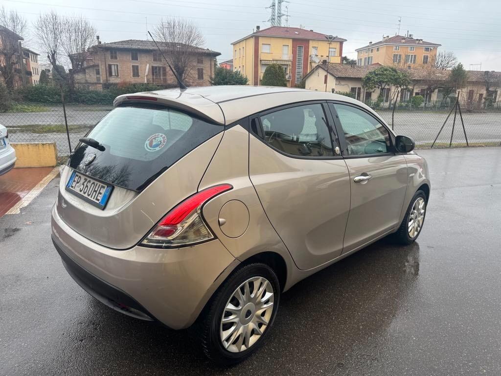 Lancia Ypsilon 1.2 69 CV 5 porte GPL Ecochic Gold