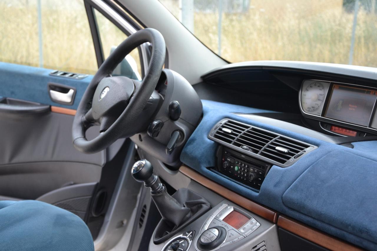 Lancia Phedra 2.2 JTD Emblema FAP