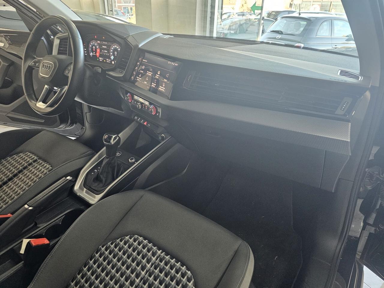 NUOVA AUDI A1 SPORTBACK S-LINE BLACK LINE 30 TFSI 116CV S-TRONIC