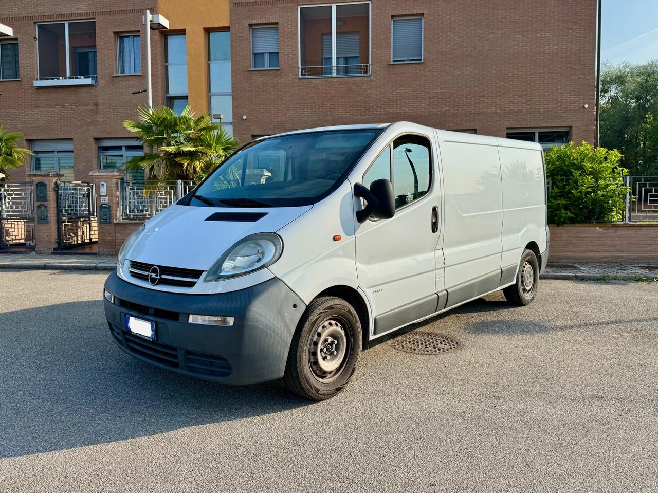 Opel Vivaro Renault Trafic 1.9 dci