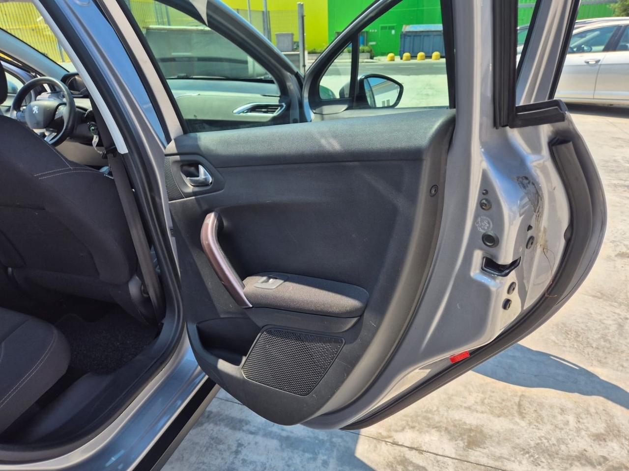Peugeot 2008 1.6 e-HDi 92 CV Stop&Start Allure