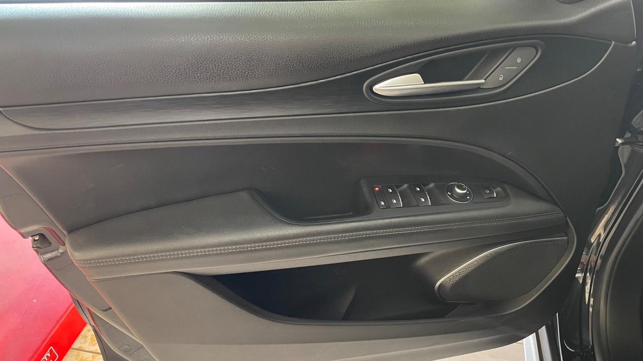 Alfa Romeo Stelvio 2.2 Turbodiesel 180 CV AT8 RWD Executive