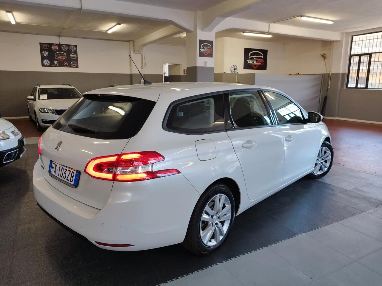 Peugeot 308 BlueHDi 130 S&S EAT8 SW Business