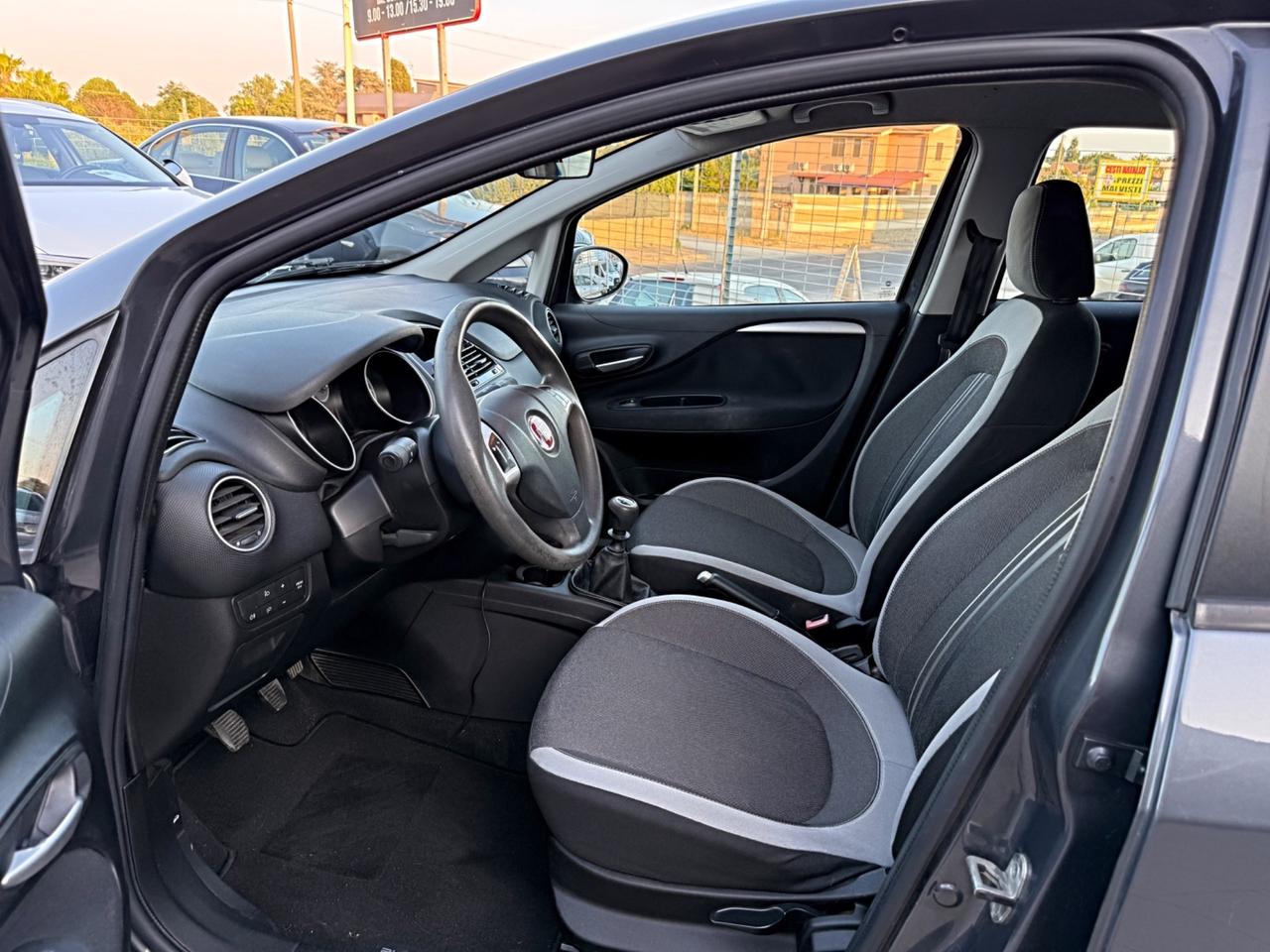 Fiat Punto 1.2 8V 5 porte Lounge Perfette Condizioni Garanzia 12 Mesi