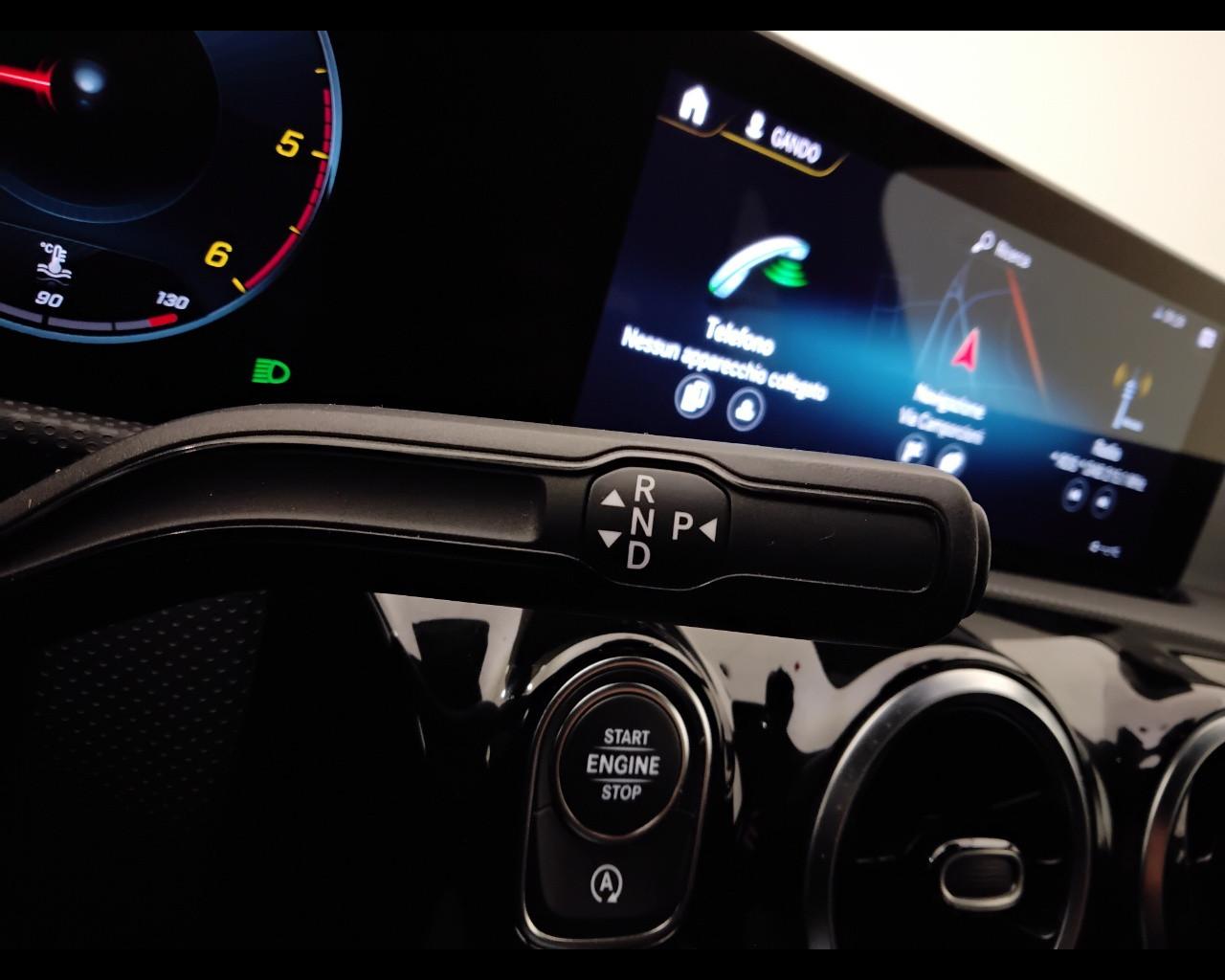 Mercedes-Benz CLA Sh.Brake - X118 - CLA Shooting Brake 200 d Premium auto