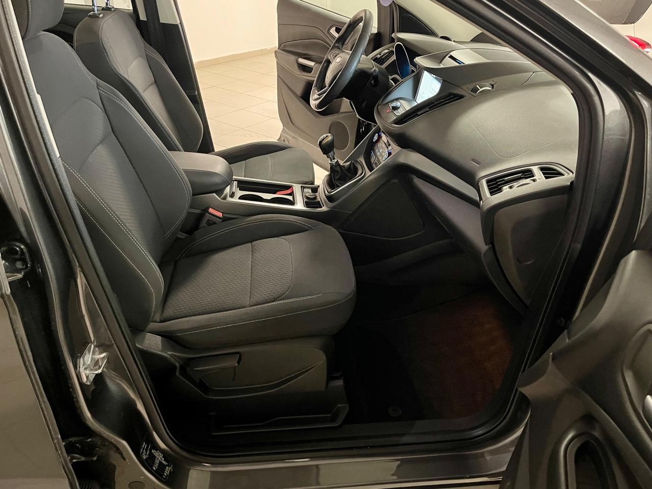 Ford Kuga 1.5 TDCI 120 CV S&S 2WD Titanium