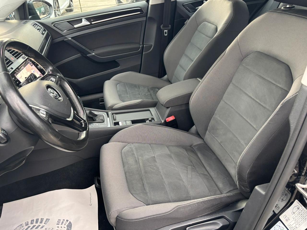 Volkswagen Golf Variant 1.4 TGI DSG Highline BlueMotion